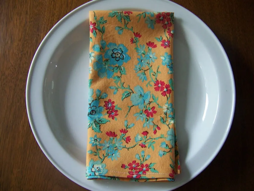 cloth napkin tutorial