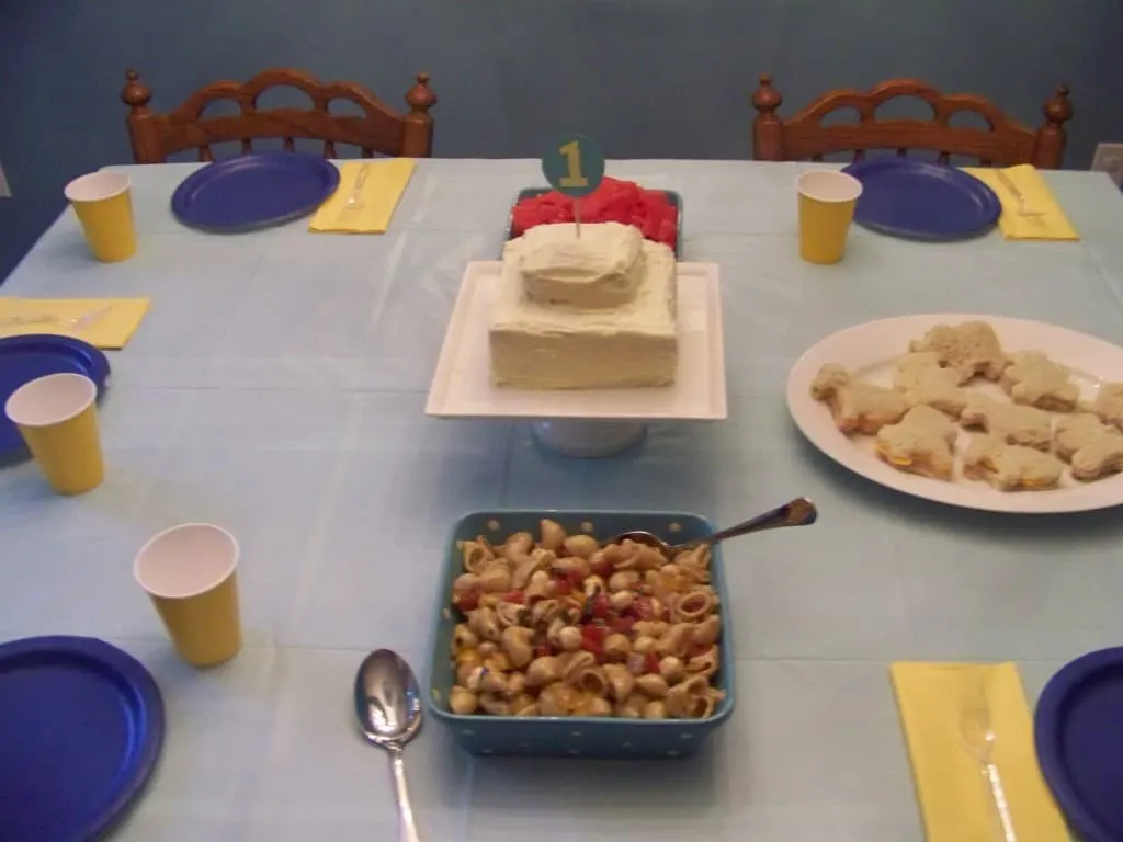 my sons' first birthday table setup