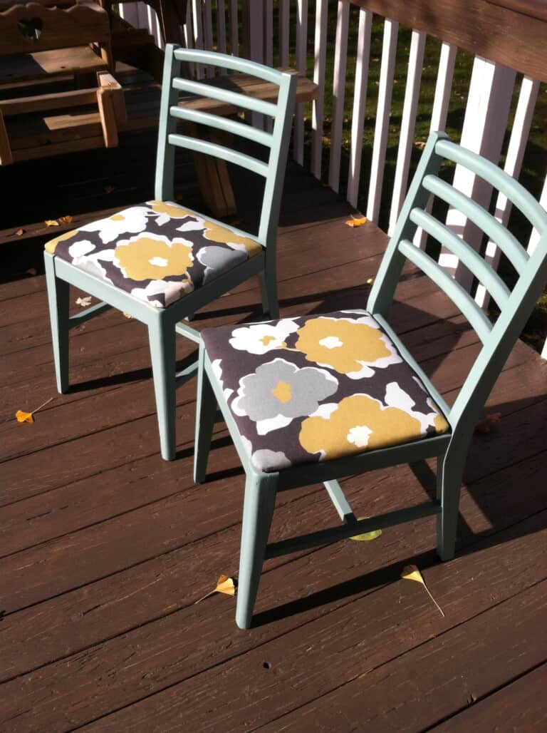 Trash to Treasure {The Dinning Chair Edition}