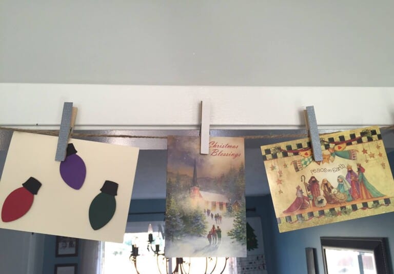 Clothes Line Christmas Cardholder