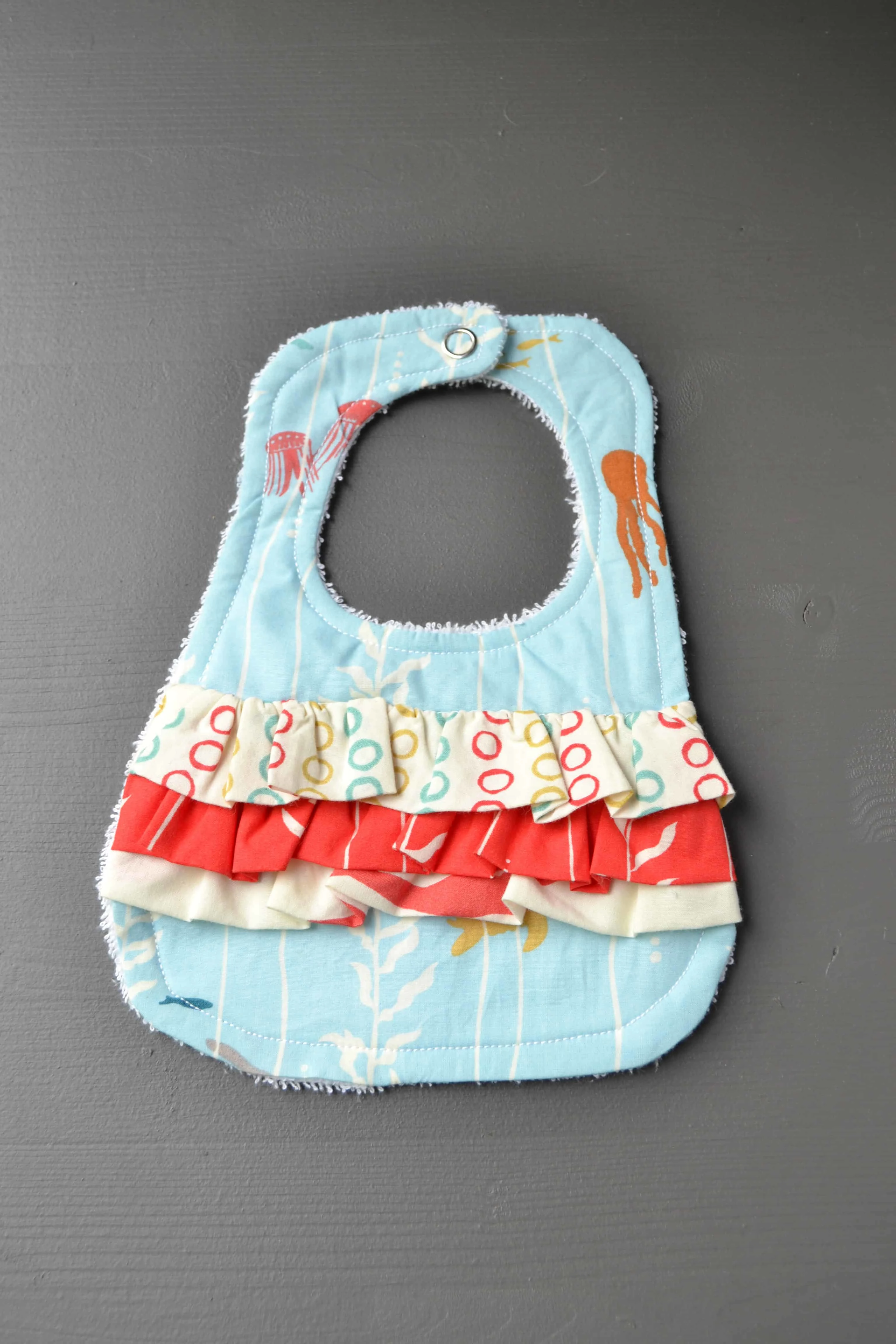ruffle baby bib