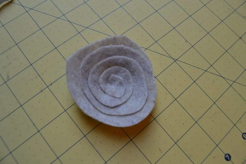 diy spiral felt flower headband 4