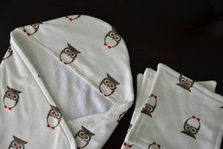 hooded baby towel with wash cloths