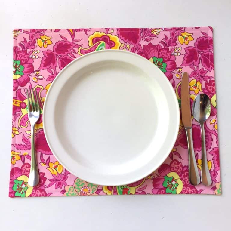 How to Sew a Placemat [Easy Placemat Tutorial]
