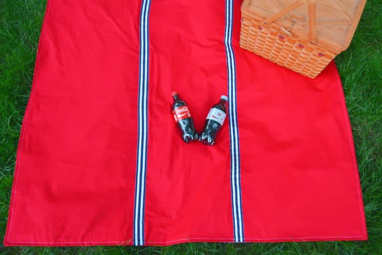 Waterproof Picnic Blanket Tutorial