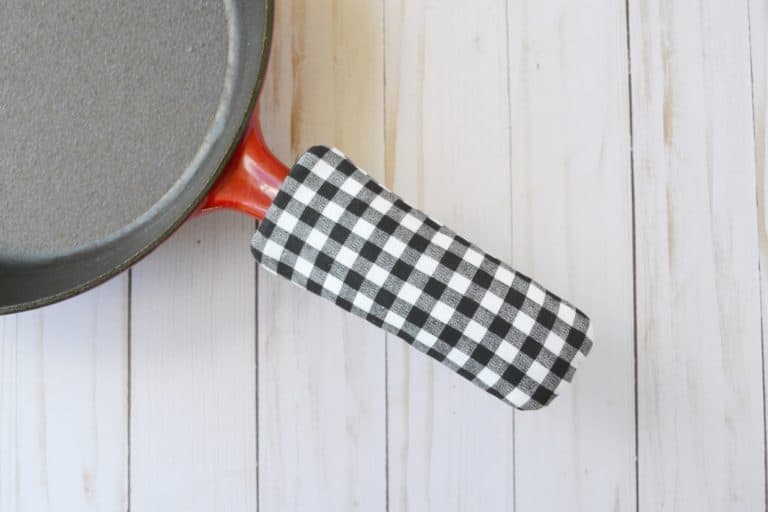 Cast Iron Skillet Handle Cover Tutorial