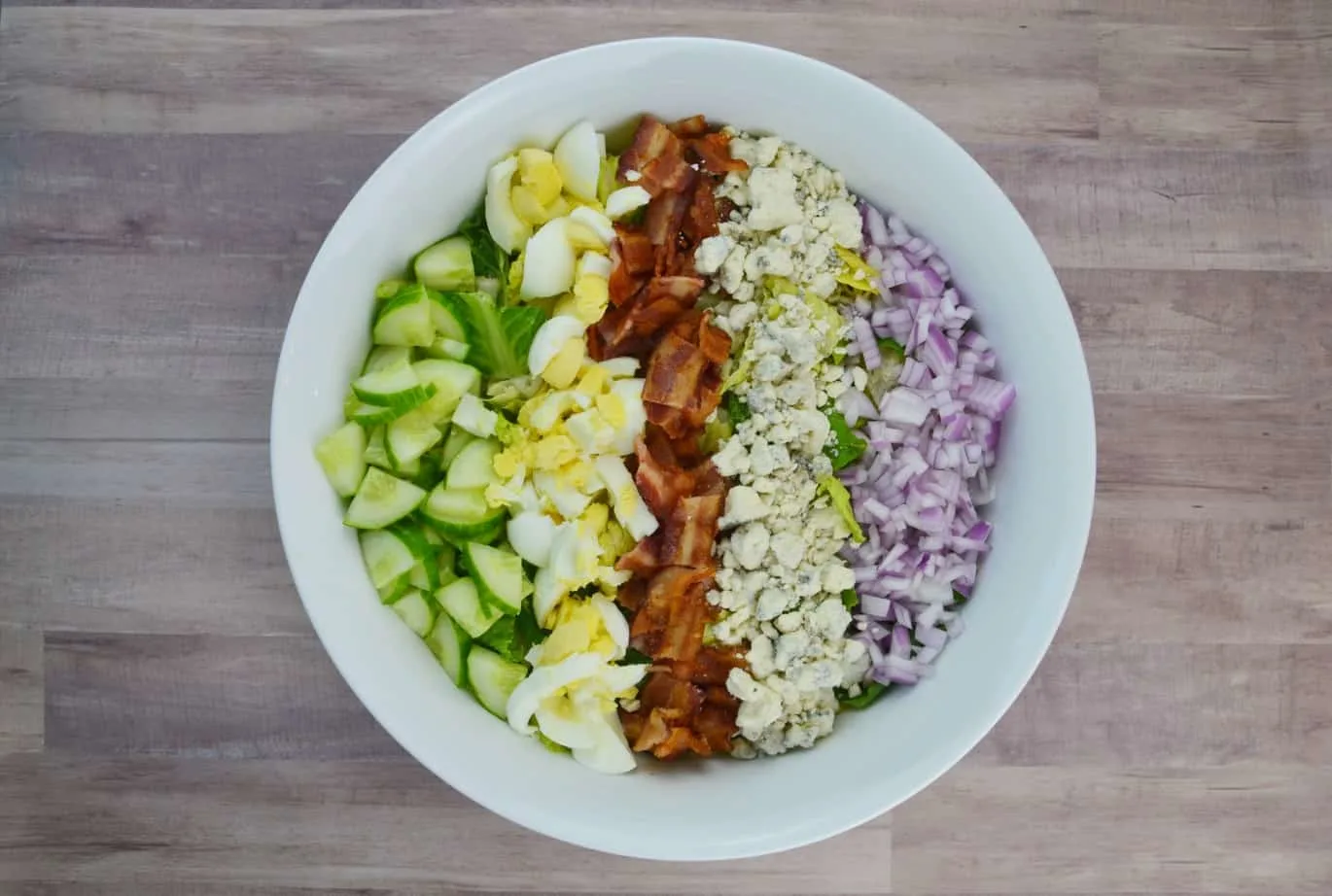 salad with toppings