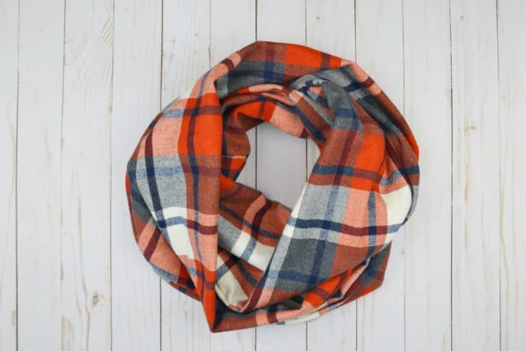 DIY Infinity Scarf: An Amazingly Easy Tutorial