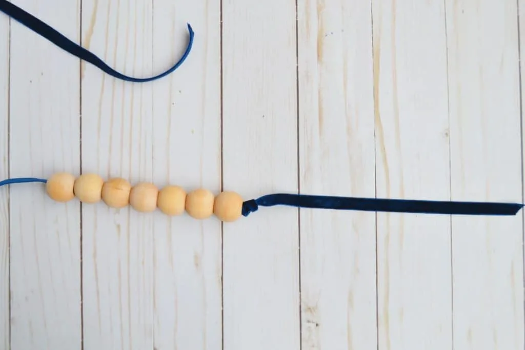 make your own necklace