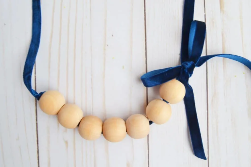 make your own necklace