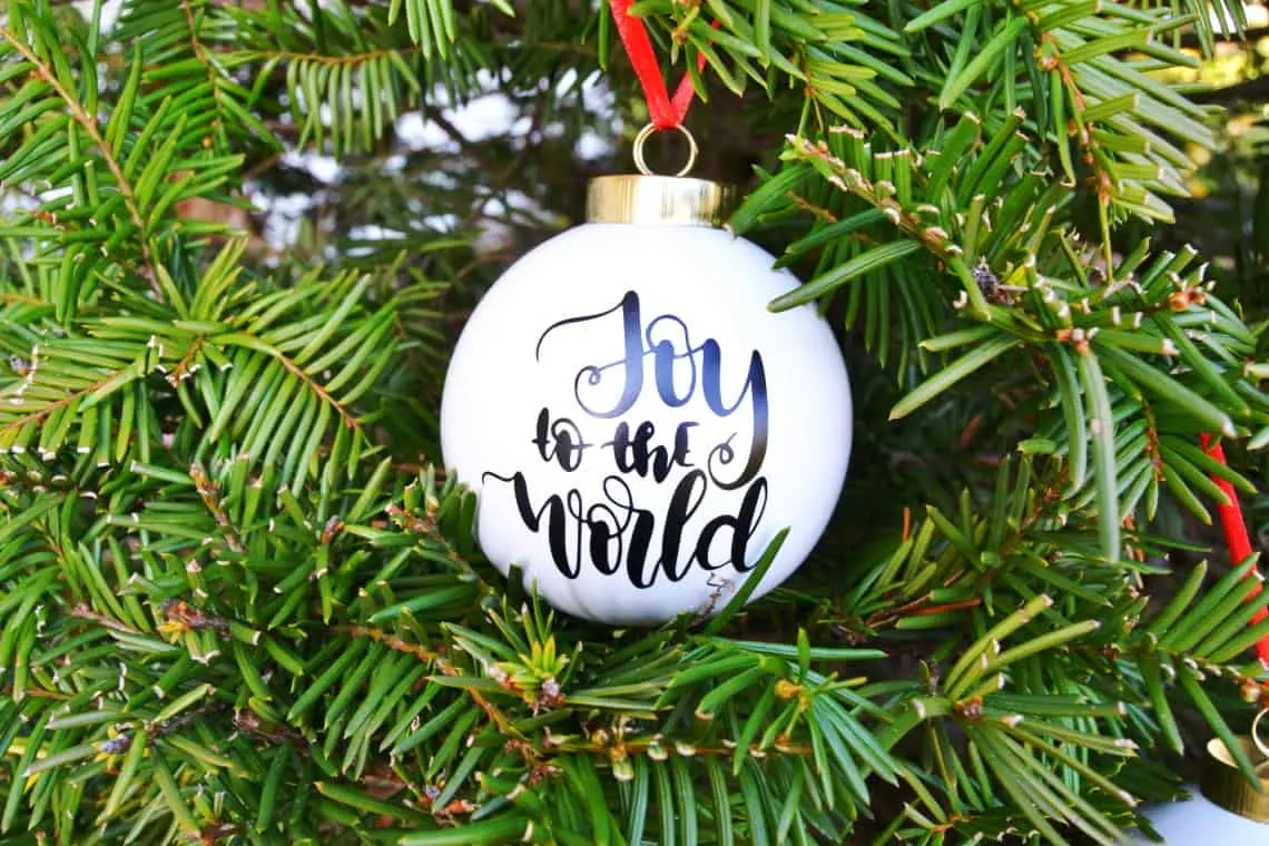 Making Christmas Ornaments with Cricut- Joy to the World Christmas Ornament