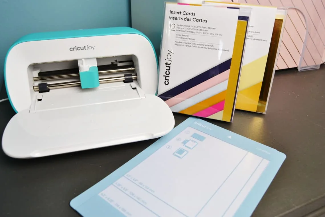 the Cricut Joy with card making supplies