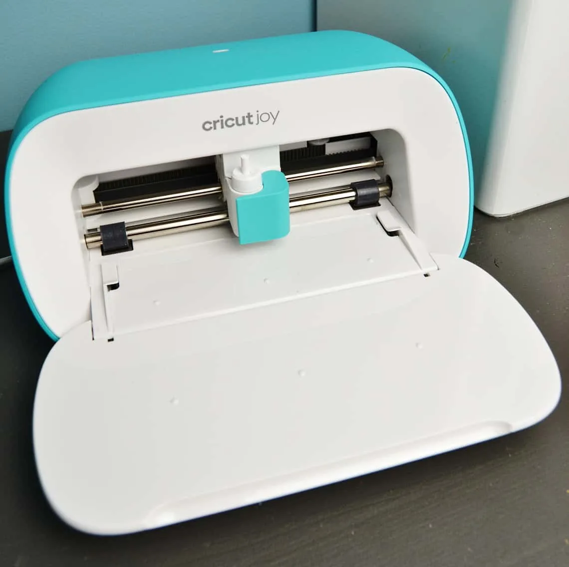 the Cricut Joy close up