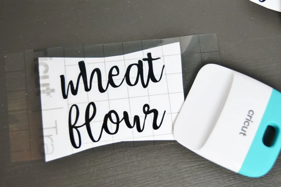 transfering vinyl to transfer tape