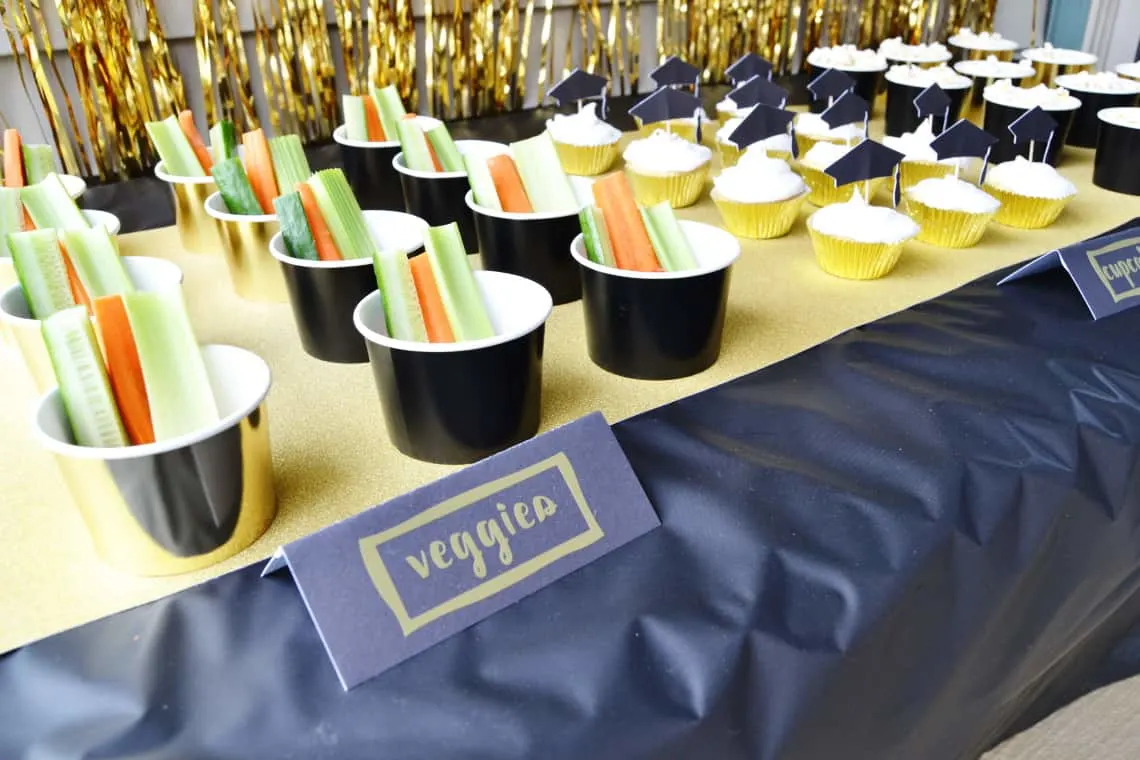 graduation party decorations