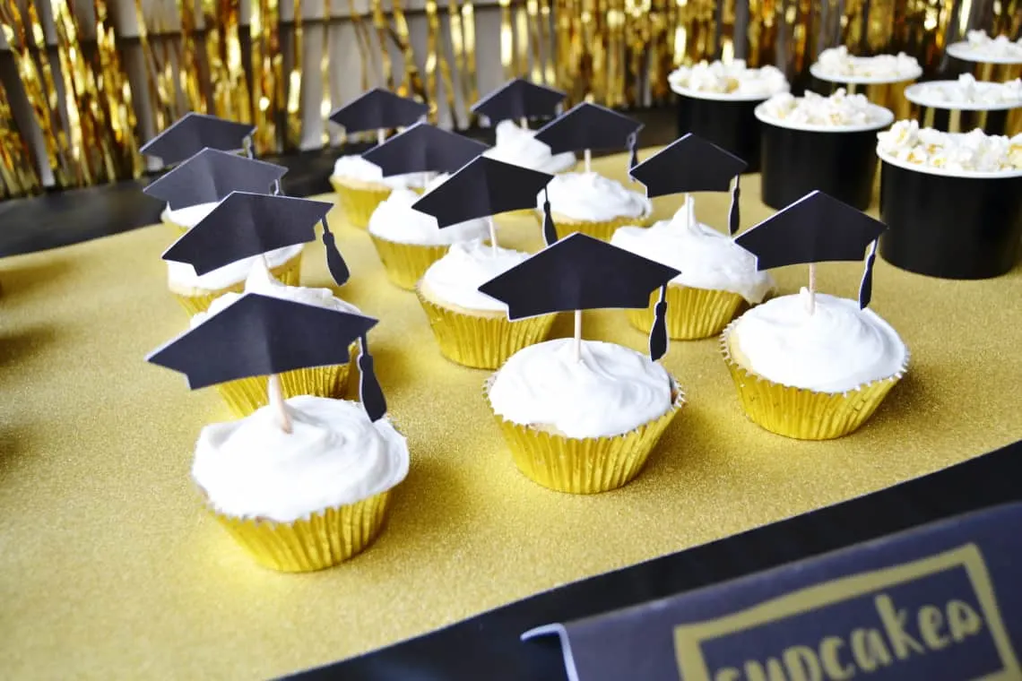 DIY Graduation Party Decorations- cupcake toppers
