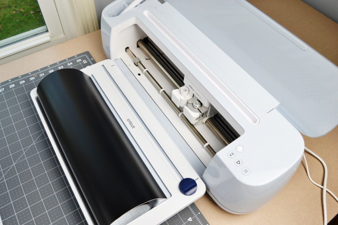 25-diy-christmas-gifts-you-can-make-with-your-cricut-maker-3-mary