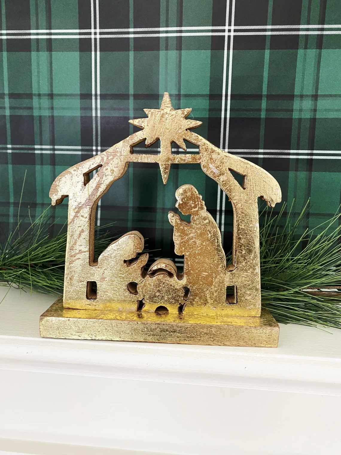 gold nativity