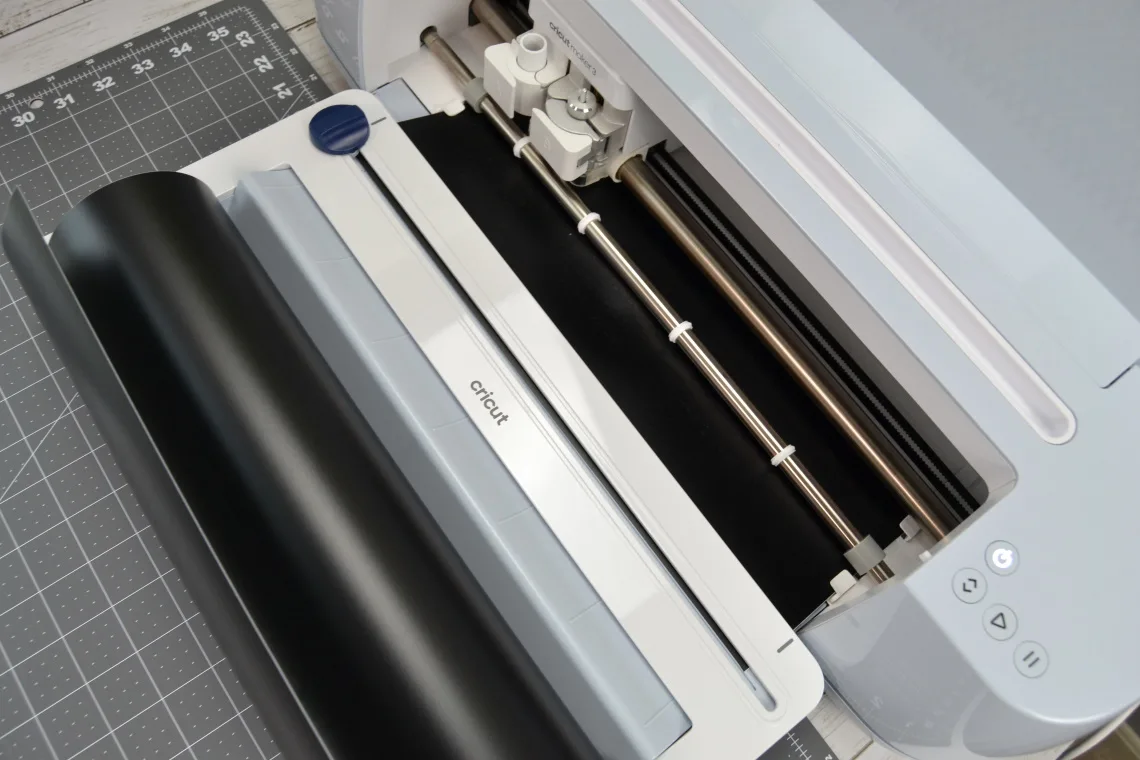 the vinyl roll