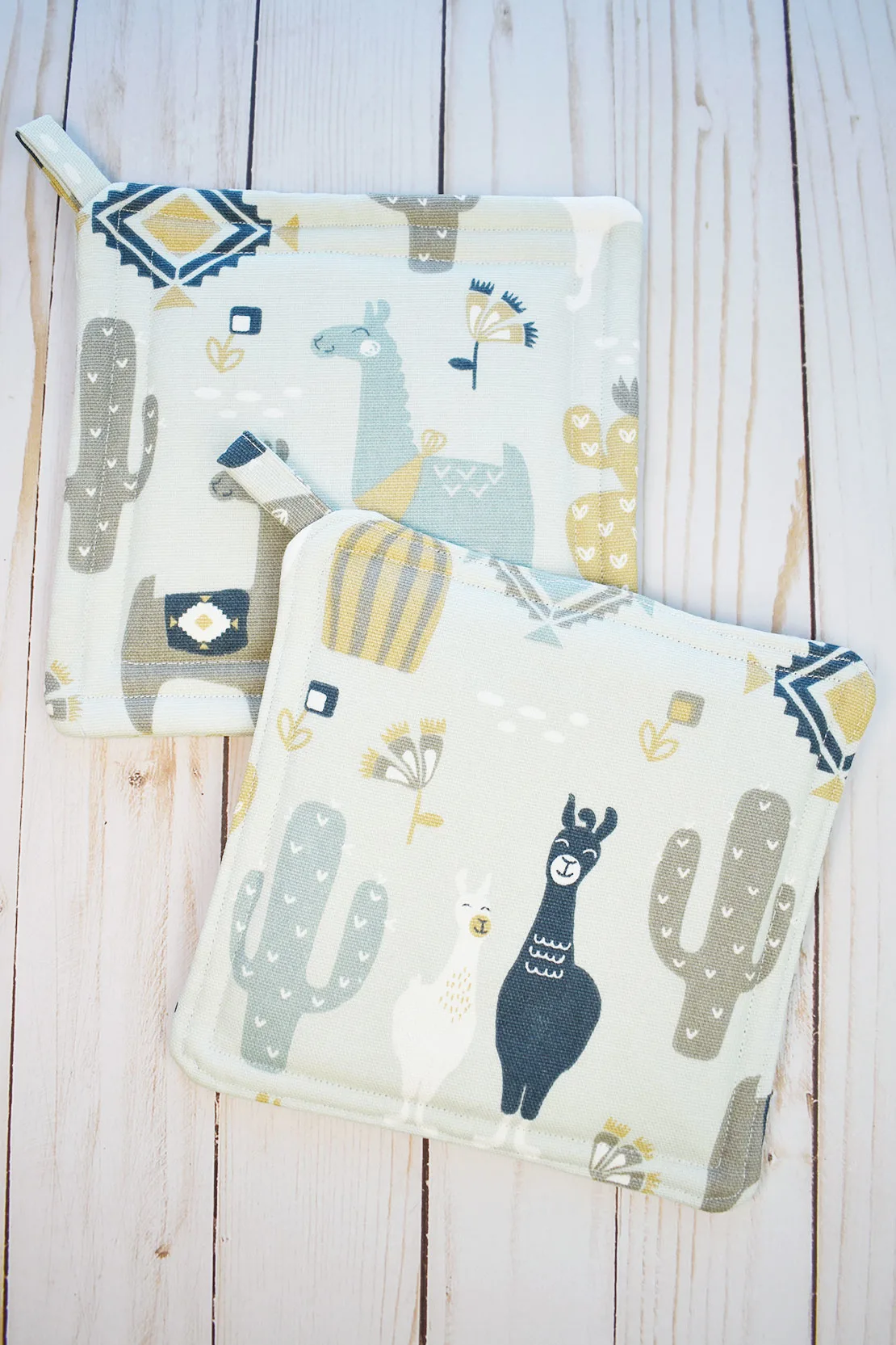 How to Make Potholders Tutorial with step by step instructions with pictures and video