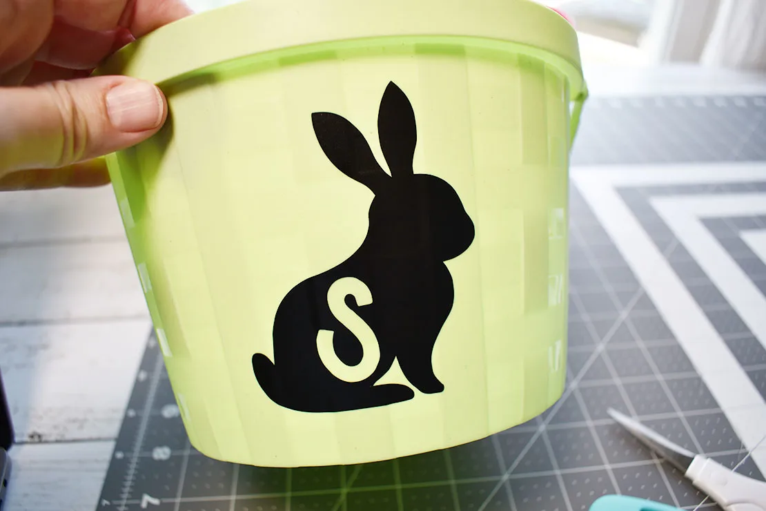 Cricut Easter basket with the finished label