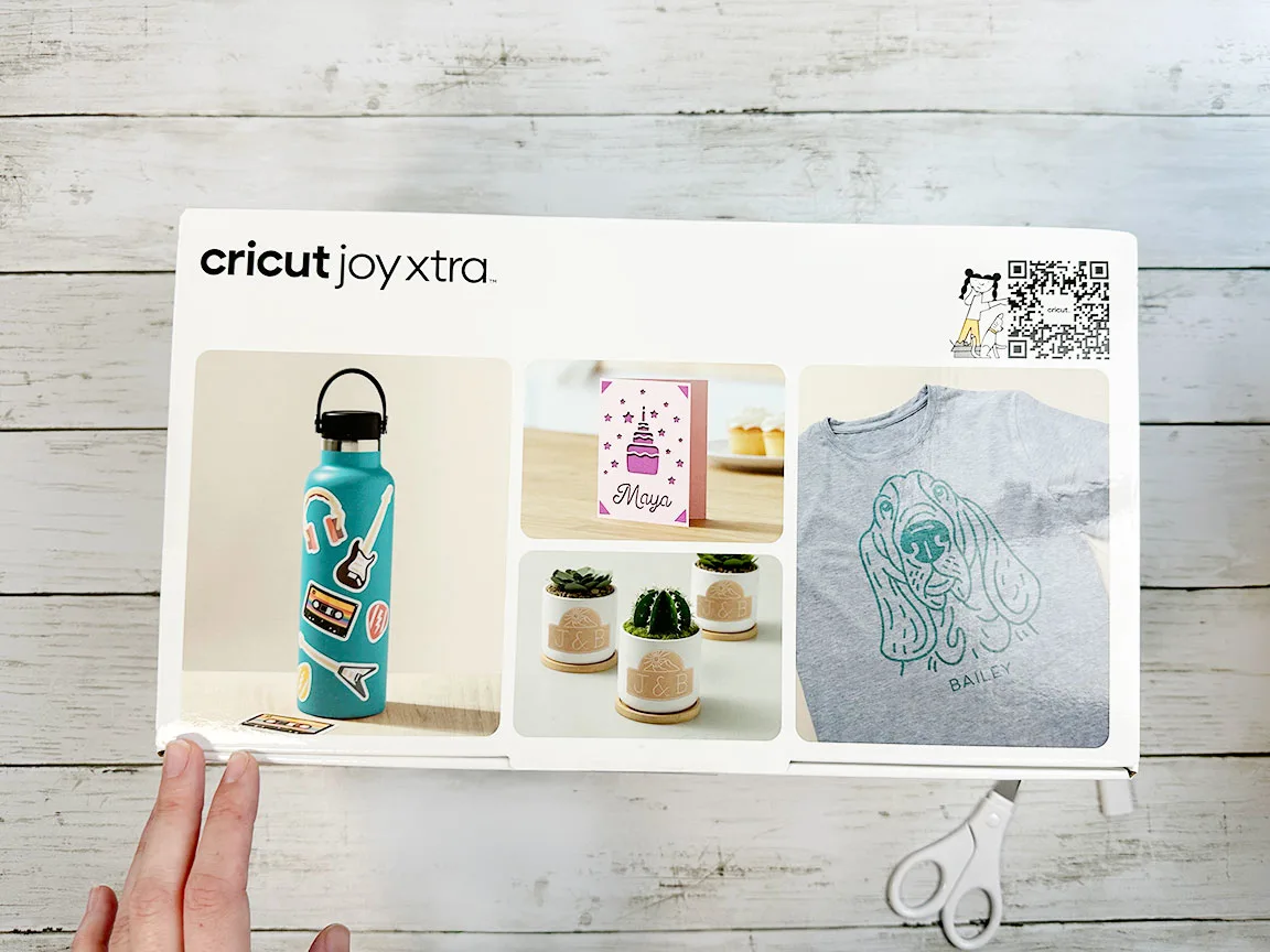 Cricut Joy Xtra unboxing box top
